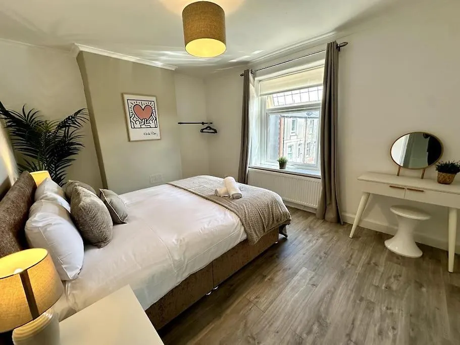 Holiday home 2 Bedroom City Centre House - Pet Friendly - Free Parking Cardiff United Kingdom