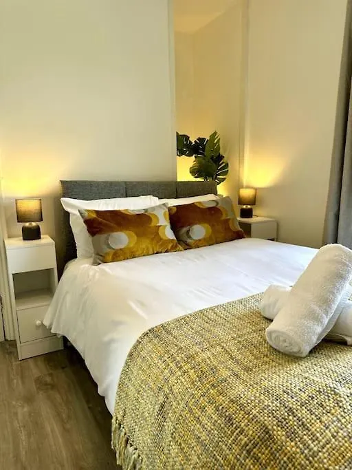 2 Bedroom City Centre House - Pet Friendly - Free Parking Cardiff