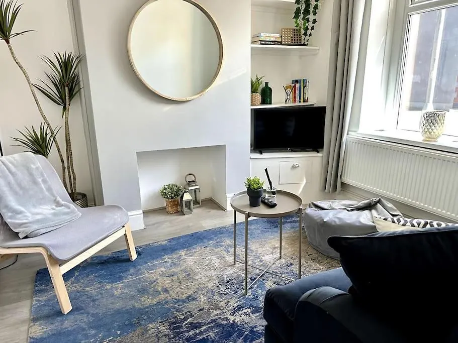 2 Bedroom City Centre House - Pet Friendly - Free Parking Cardiff United Kingdom