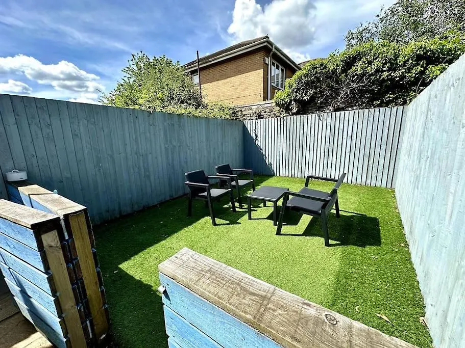 Holiday home 2 Bedroom City Centre House - Pet Friendly - Free Parking Cardiff United Kingdom