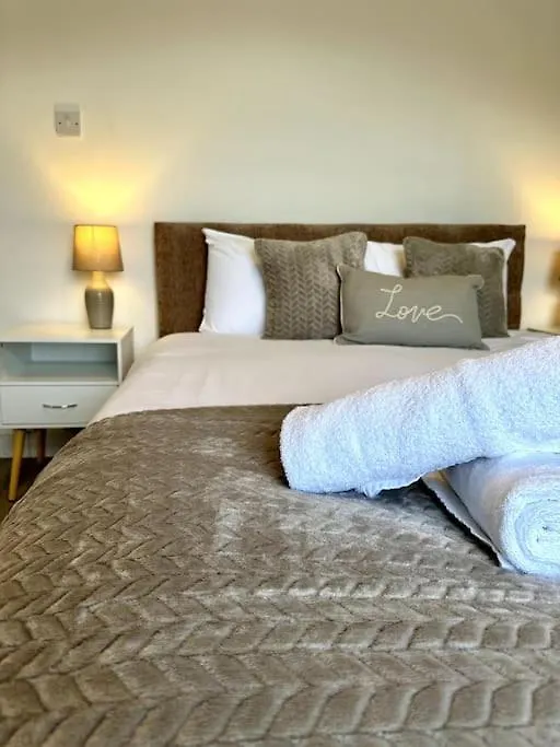 Prázdninový dům 2 Bedroom City Centre House - Pet Friendly - Free Parking Cardiff